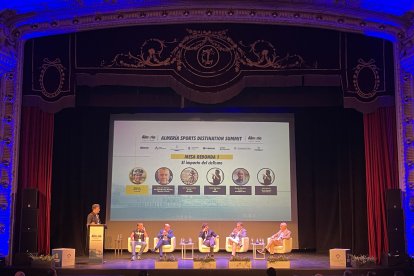 Mesa Redonda I: El impacto del ciclismo.