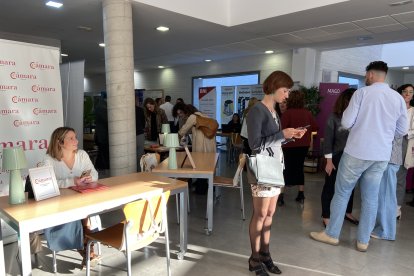 El II Salón Mujer Emprende ha tenido lugar este lunes con motivo del Día Internacional de la Mujer Emprendedora.