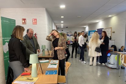 El II Salón Mujer Emprende ha tenido lugar este lunes con motivo del Día Internacional de la Mujer Emprendedora.