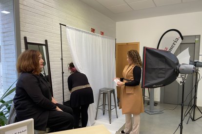El II Salón Mujer Emprende ha tenido lugar este lunes con motivo del Día Internacional de la Mujer Emprendedora.