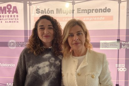 La concejala de Igualdad de Almería, Paola Laynez, junto a María Montagut, directora de Mujeres Influyentes de Almería.