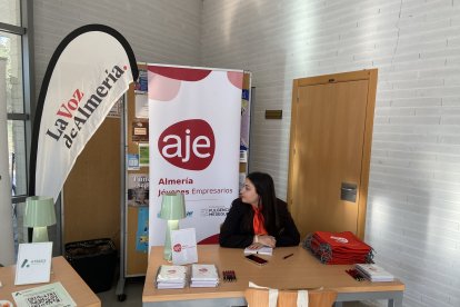 El II Salón Mujer Emprende ha tenido lugar este lunes con motivo del Día Internacional de la Mujer Emprendedora.