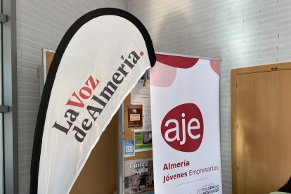 El II Salón Mujer Emprende ha tenido lugar este lunes con motivo del Día Internacional de la Mujer Emprendedora.