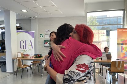 El II Salón Mujer Emprende ha tenido lugar este lunes con motivo del Día Internacional de la Mujer Emprendedora.