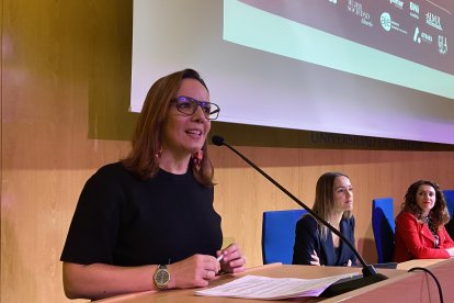 El II Salón Mujer Emprende ha tenido lugar este lunes con motivo del Día Internacional de la Mujer Emprendedora.