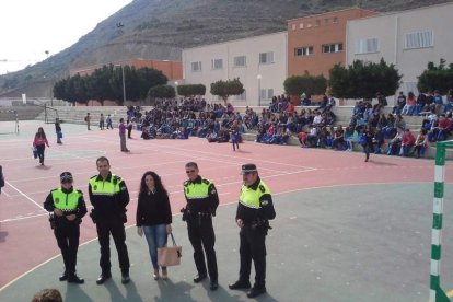 Más de 300 alumnos vibran con matemáticas en Carboneras. Fotos: Fran Muñoz