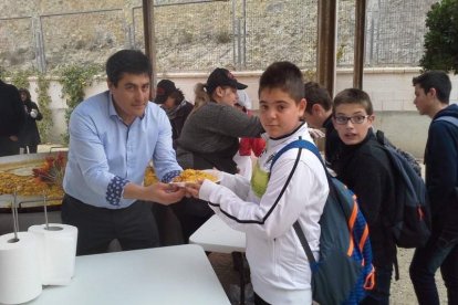 Más de 300 alumnos vibran con matemáticas en Carboneras. Fotos: Fran Muñoz