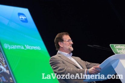 Rajoy da un mitin en el Auditorio de Roquetas de Mar para dar su apoyo a Juanma Moreno. Fotos: Fran Muñoz