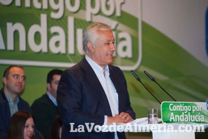 Rajoy da un mitin en el Auditorio de Roquetas de Mar para dar su apoyo a Juanma Moreno. Fotos: Fran Muñoz