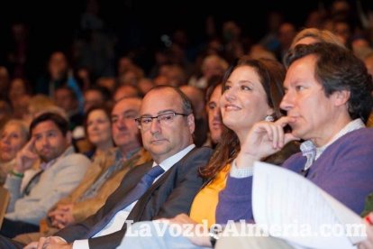 Rajoy da un mitin en el Auditorio de Roquetas de Mar para dar su apoyo a Juanma Moreno. Fotos: Fran Muñoz