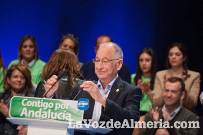 Rajoy da un mitin en el Auditorio de Roquetas de Mar para dar su apoyo a Juanma Moreno. Fotos: Fran Muñoz