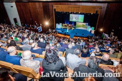 Rajoy da un mitin en el Auditorio de Roquetas de Mar para dar su apoyo a Juanma Moreno. Fotos: Fran Muñoz