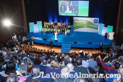 Rajoy da un mitin en el Auditorio de Roquetas de Mar para dar su apoyo a Juanma Moreno. Fotos: Fran Muñoz