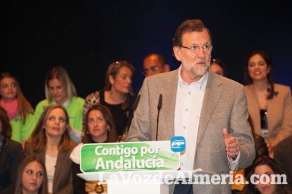 Rajoy da un mitin en el Auditorio de Roquetas de Mar para dar su apoyo a Juanma Moreno. Fotos: Fran Muñoz