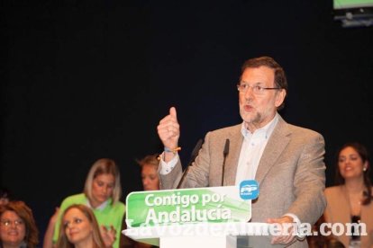 Rajoy da un mitin en el Auditorio de Roquetas de Mar para dar su apoyo a Juanma Moreno. Fotos: Fran Muñoz