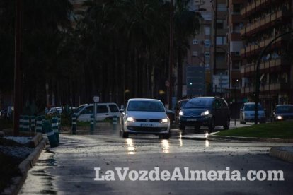 Fuerte tomba de agua caída en Almería.