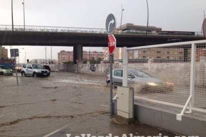 Fuerte tomba de agua caída en Almería.