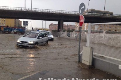 Fuerte tomba de agua caída en Almería.