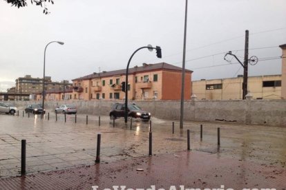 Fuerte tomba de agua caída en Almería.