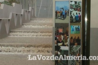 Fuerte tomba de agua caída en Almería.