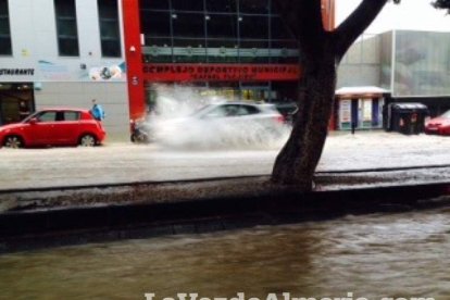 Fuerte tomba de agua caída en Almería.