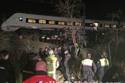 El tren procedente de Sevilla descarrila en el Sector 20 de Almería capital.