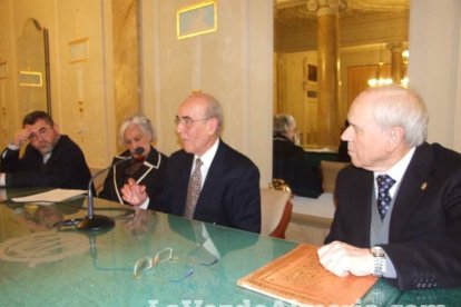 Presentación del libro titulado Historia de la Pediatría en Almería en memoria a Don Juan López Muñoz.