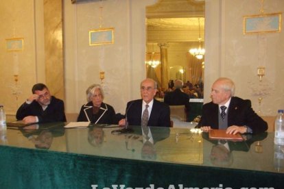 Presentación del libro titulado Historia de la Pediatría en Almería en memoria a Don Juan López Muñoz.