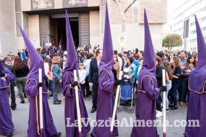Procesión de la Hermandad de Nuestro Padre Jesús de la Salud y Pasión en su Tercera Caída y María Santísima de los Desamparados en el 