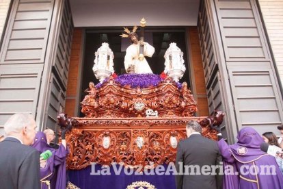 Procesión de la Hermandad de Nuestro Padre Jesús de la Salud y Pasión en su Tercera Caída y María Santísima de los Desamparados en el 