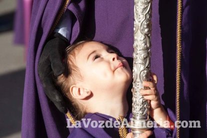 Procesión de la Hermandad de Nuestro Padre Jesús de la Salud y Pasión en su Tercera Caída y María Santísima de los Desamparados en el 