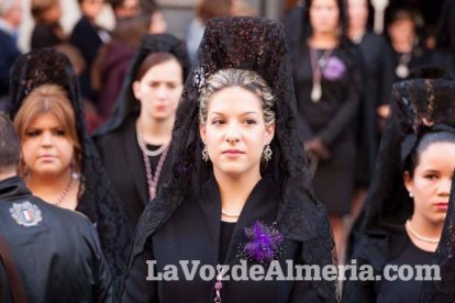Procesión de la Hermandad de Nuestro Padre Jesús de la Salud y Pasión en su Tercera Caída y María Santísima de los Desamparados en el 