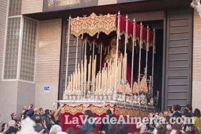 Procesión de la Hermandad de Nuestro Padre Jesús de la Salud y Pasión en su Tercera Caída y María Santísima de los Desamparados en el 