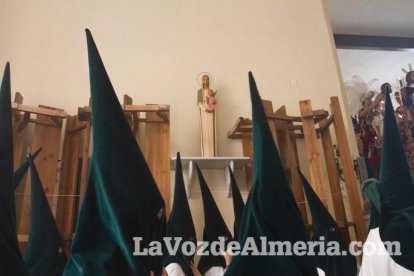Procesión de la Hermandad y Cofradía de Nazarenos de Nuestro Padre Jesús de la Sentencia y María Santísima de la Esperanza Macarena en