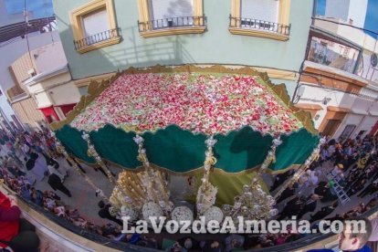 Procesión de la Hermandad y Cofradía de Nazarenos de Nuestro Padre Jesús de la Sentencia y María Santísima de la Esperanza Macarena en