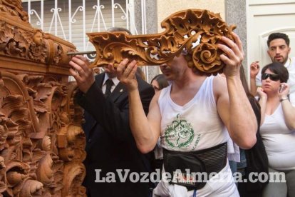 Procesión de la Hermandad y Cofradía de Nazarenos de Nuestro Padre Jesús de la Sentencia y María Santísima de la Esperanza Macarena en