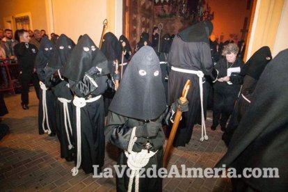Procesión de la Hermandad Juvenil del Santo Cristo del Perdón Vía-Crucis Penitencial de Silencio. Martes Santo de la Semana Santa de Alme