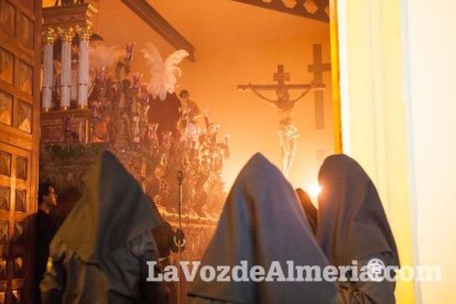 Procesión de la Hermandad Juvenil del Santo Cristo del Perdón Vía-Crucis Penitencial de Silencio. Martes Santo de la Semana Santa de Alme