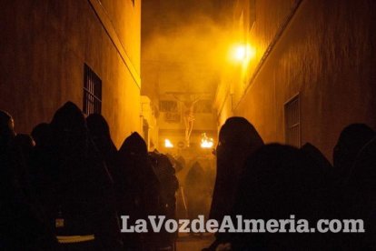 Procesión de la Hermandad Juvenil del Santo Cristo del Perdón Vía-Crucis Penitencial de Silencio. Martes Santo de la Semana Santa de Alme