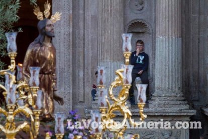 Procesión de la Real e Ilustre Confeccionista y Universitaria Hermandad de Nazarenos de Nuestro Padre Jesús de la Oración en el Huerto y