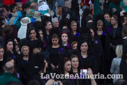 Procesión de la Real e Ilustre Confeccionista y Universitaria Hermandad de Nazarenos de Nuestro Padre Jesús de la Oración en el Huerto y