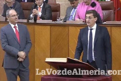 El Parlamento andaluz se constituye sin acuerdo de los cinco partidos.