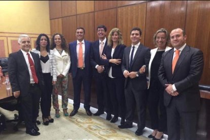 El Parlamento andaluz se constituye sin acuerdo de los cinco partidos.