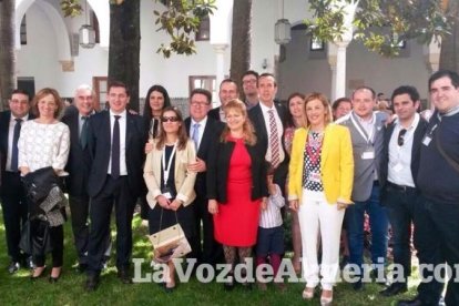 El Parlamento andaluz se constituye sin acuerdo de los cinco partidos.