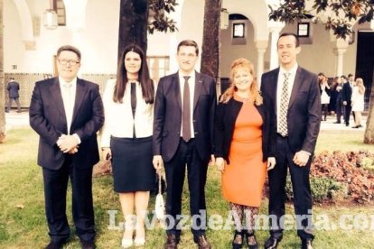 El Parlamento andaluz se constituye sin acuerdo de los cinco partidos.