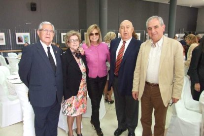 El Salón Social alhameño ha acogido el acto, con presencia de destacadas personalidades