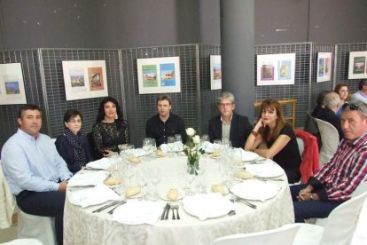 El Salón Social alhameño ha acogido el acto, con presencia de destacadas personalidades