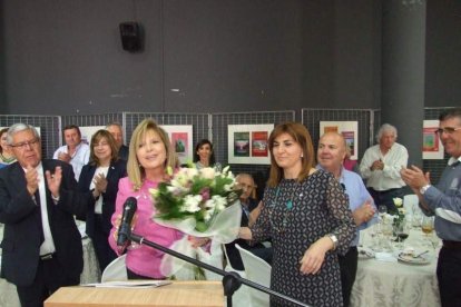 El Salón Social alhameño ha acogido el acto, con presencia de destacadas personalidades