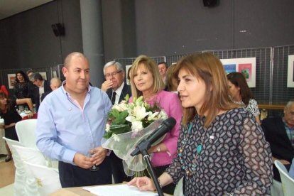 El Salón Social alhameño ha acogido el acto, con presencia de destacadas personalidades