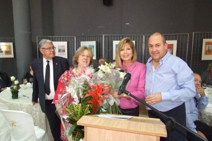 El Salón Social alhameño ha acogido el acto, con presencia de destacadas personalidades